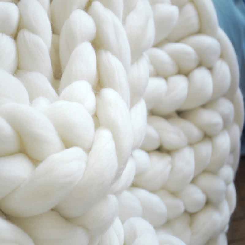 Schwere Strickdecke