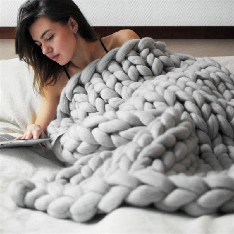 Schwere Strickdecke