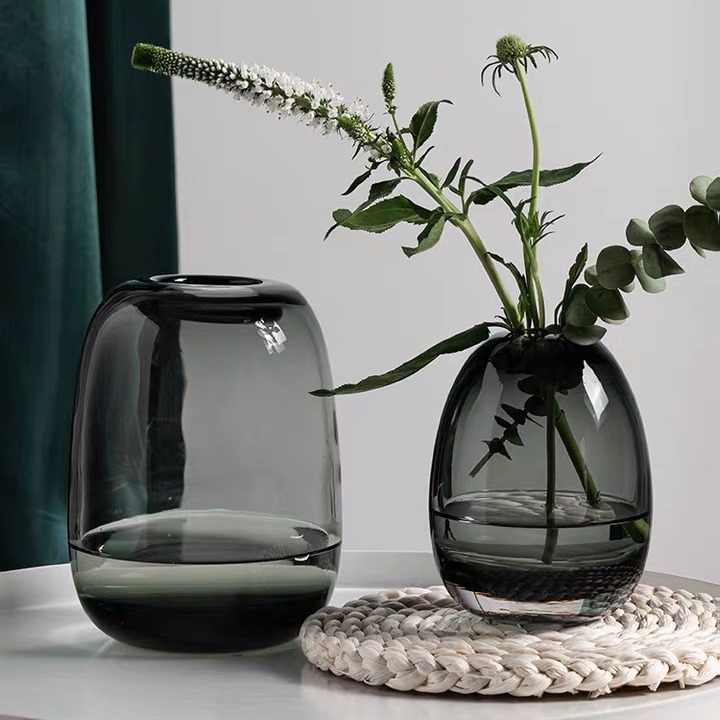 Frendorf | Schwarz Elegante Designer Zeitgenössische Mittelpunk Blume Elegante Glasvase