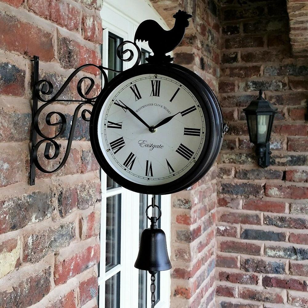 Frendorf | Doppelseitige Stahlwanduhr mit Huhn für den Außeneinsatz