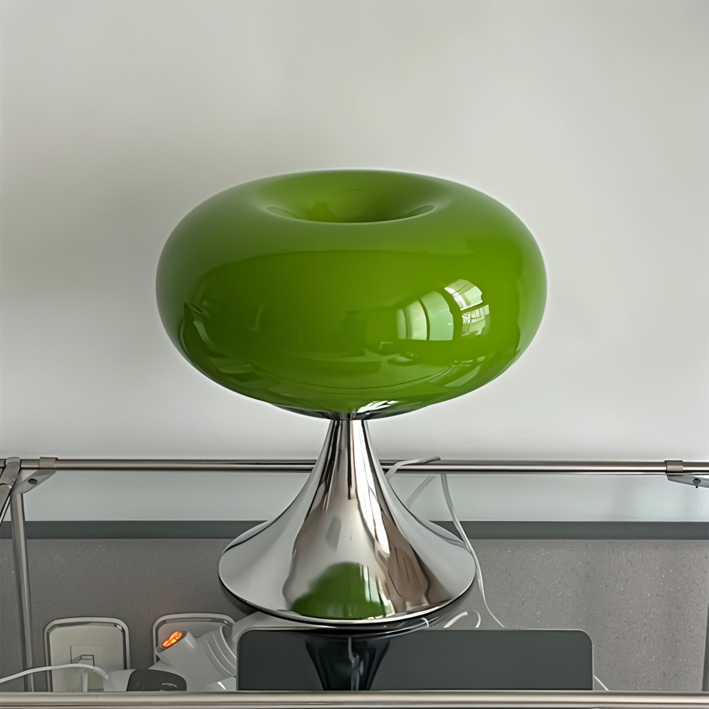 Frendorf | Apfel Lampe - Kurvige Macaron Glas Tischlampe