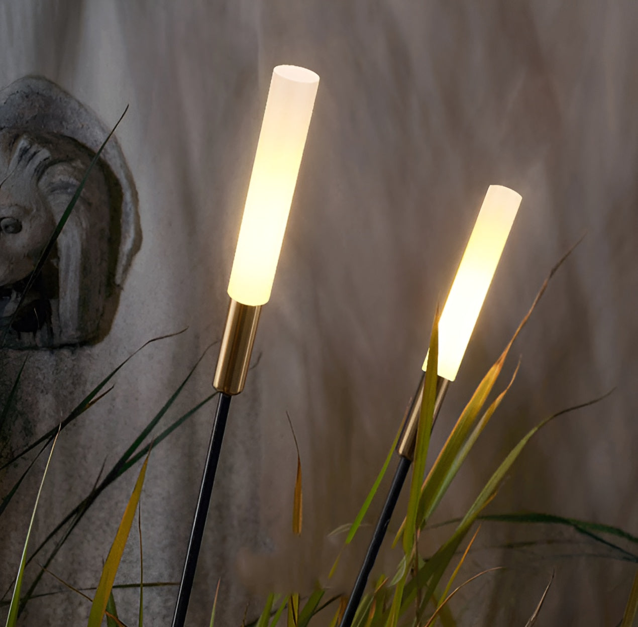 Frendorf | AuraShine - Moderne solarbetriebene Außenlampen