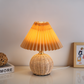 Frendorf | Brolly Plissierte Tischlampe - Retro Rattan Lampe - Konische Tischlampe