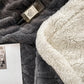 Cuddle - Doppelseitige Kuschelige  Fleecedecke für Nächtliche Wärme mit Stil