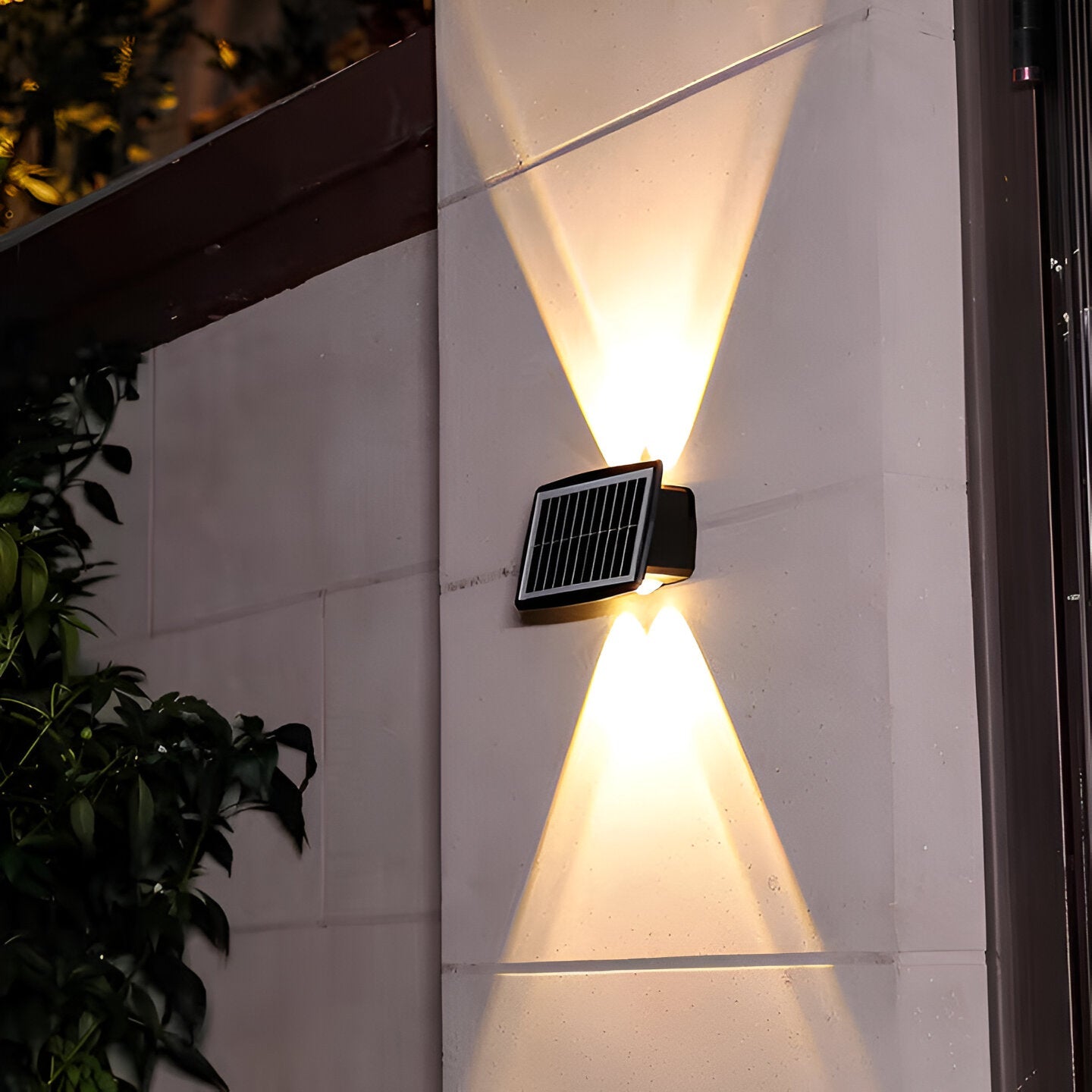 Frendorf | DualLit Gartenbeleuchtung - Wasserdichte LED Solarlampe Garten - Up & Down Außenbeleuchtung