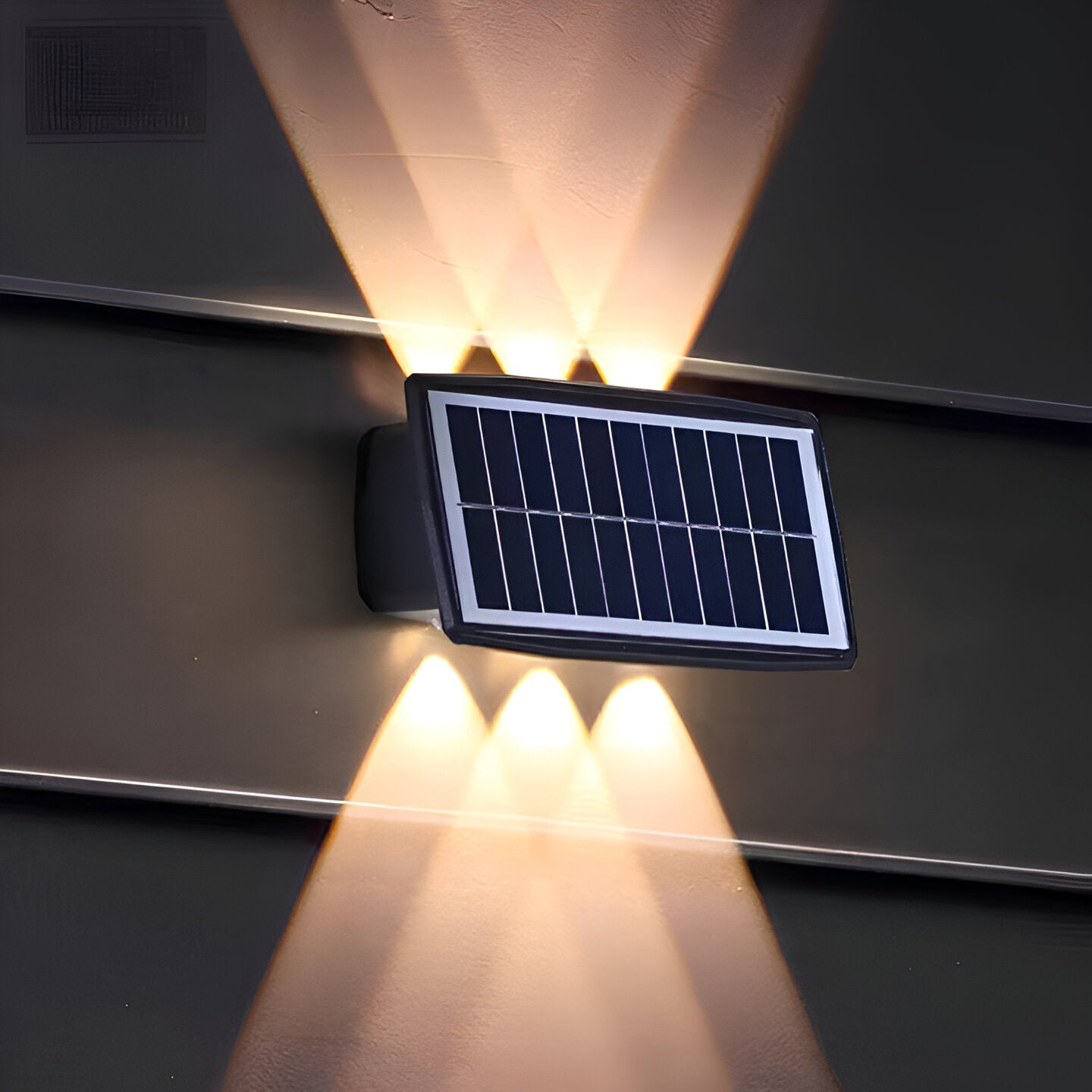 Frendorf | DualLit Gartenbeleuchtung - Wasserdichte LED Solarlampe Garten - Up & Down Außenbeleuchtung