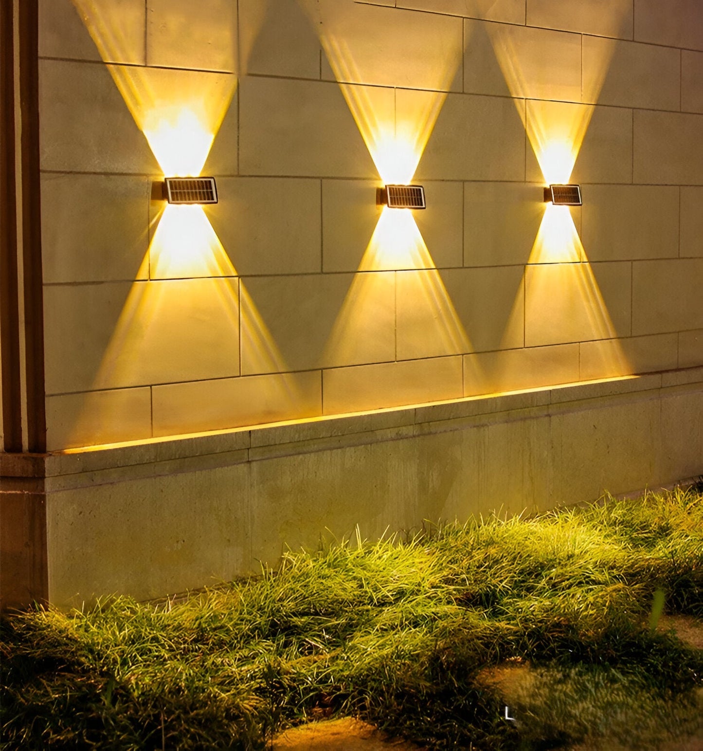 Frendorf | DualLit Gartenbeleuchtung - Wasserdichte LED Solarlampe Garten - Up & Down Außenbeleuchtung