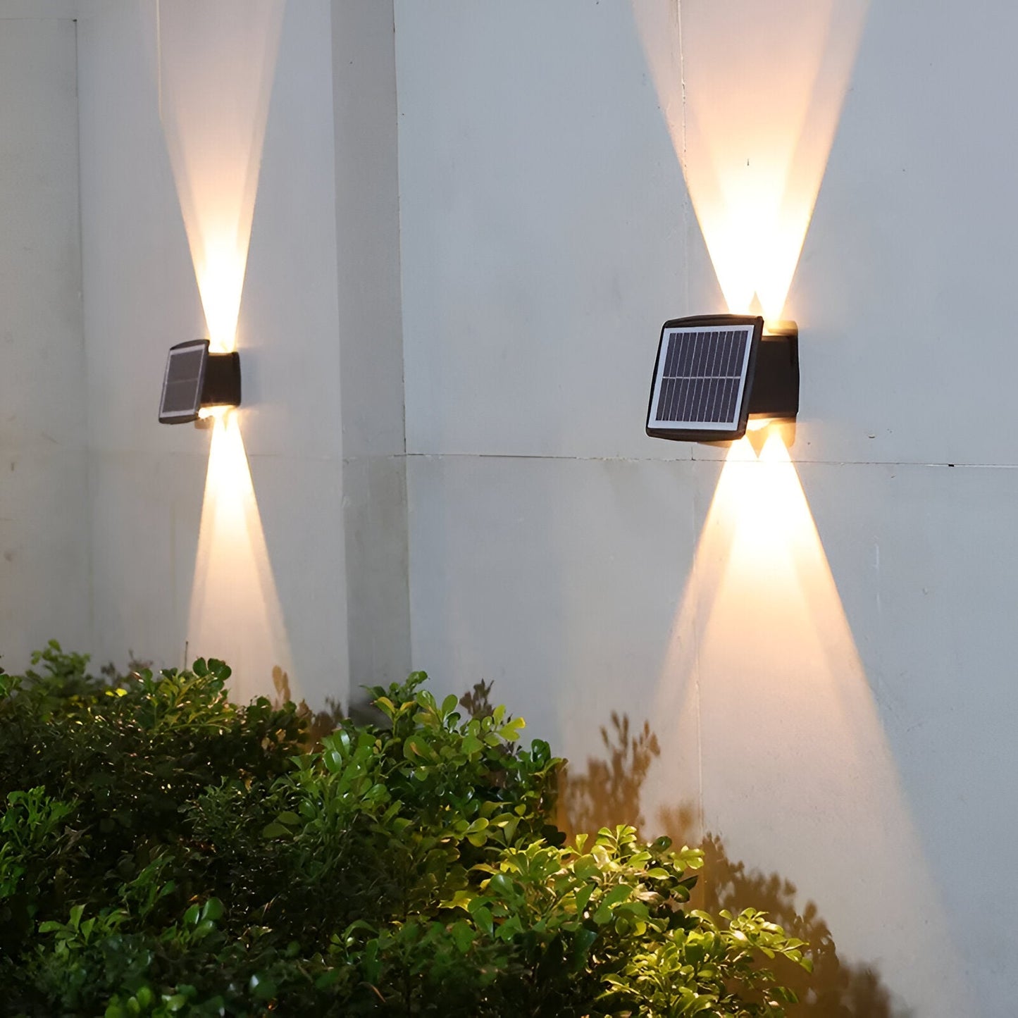 Frendorf | DualLit Gartenbeleuchtung - Wasserdichte LED Solarlampe Garten - Up & Down Außenbeleuchtung