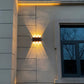 Frendorf | DualLit Gartenbeleuchtung - Wasserdichte LED Solarlampe Garten - Up & Down Außenbeleuchtung
