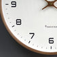 Frendorf | EleQuartz Uhr - Runde Wanduhr - Nordische Holz Wanduhr