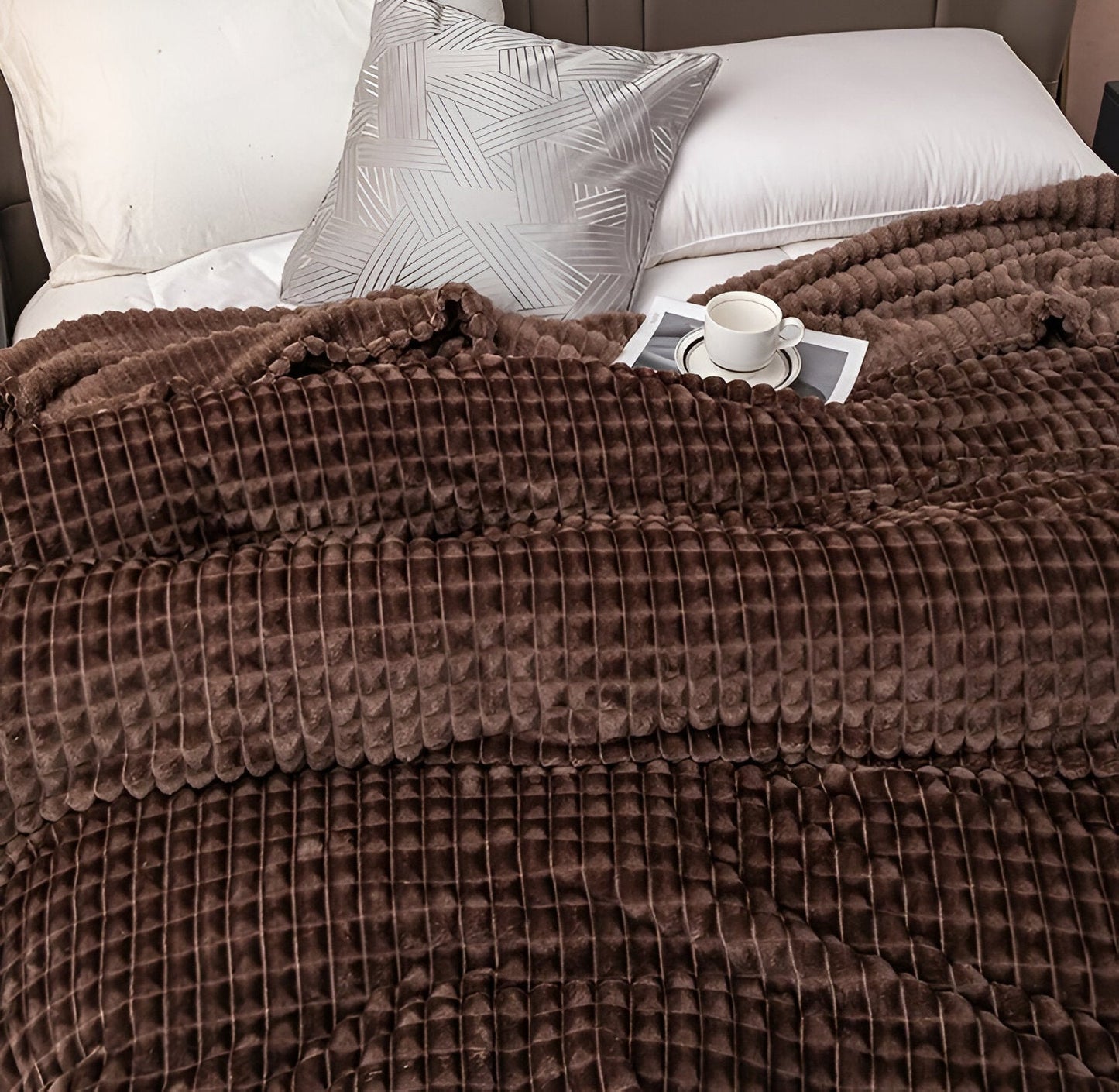 EliteWave Plaid - Ultrafluffy strukturierte korallfarbene Fleece-Decke