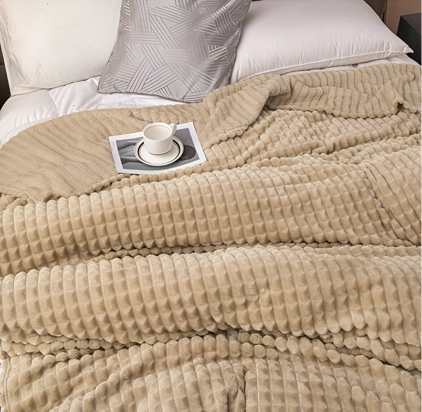 EliteWave Plaid - Ultrafluffy strukturierte korallfarbene Fleece-Decke