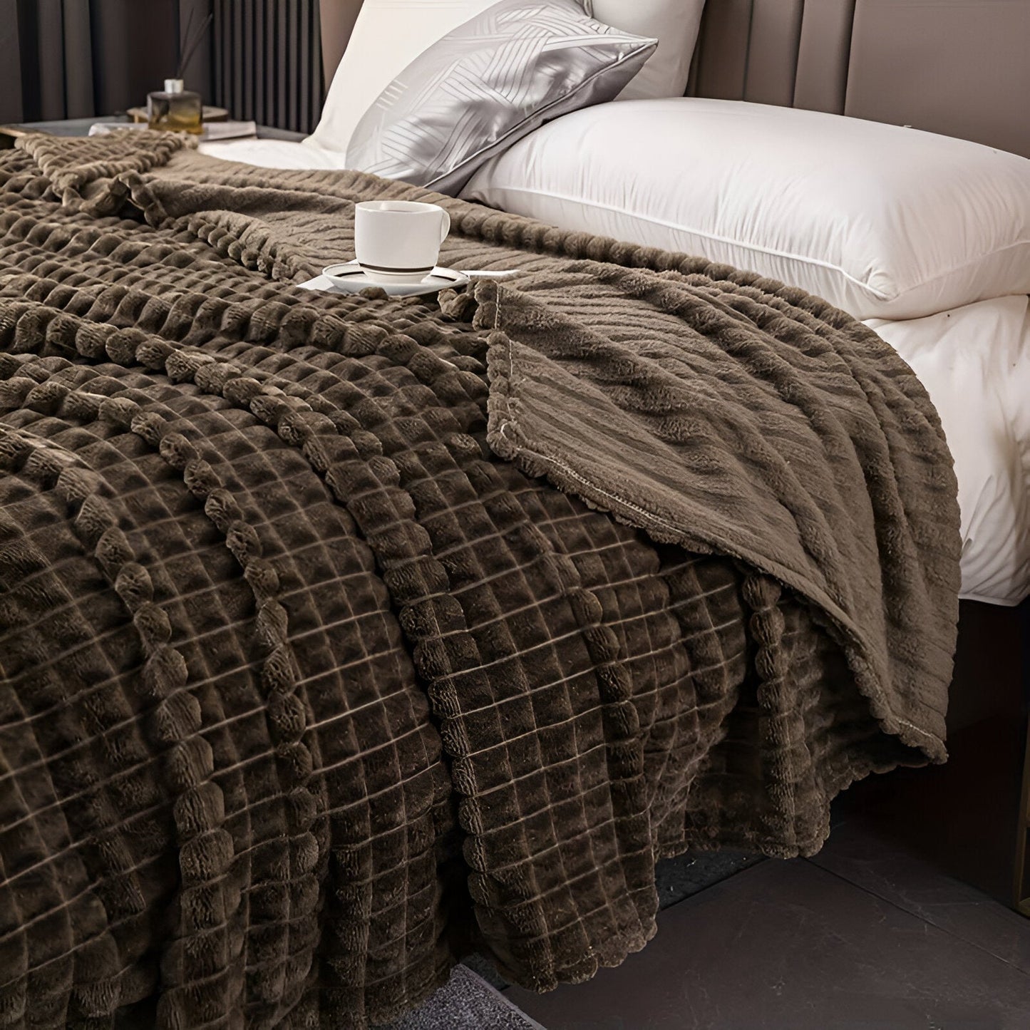 EliteWave Plaid - Ultrafluffy strukturierte korallfarbene Fleece-Decke