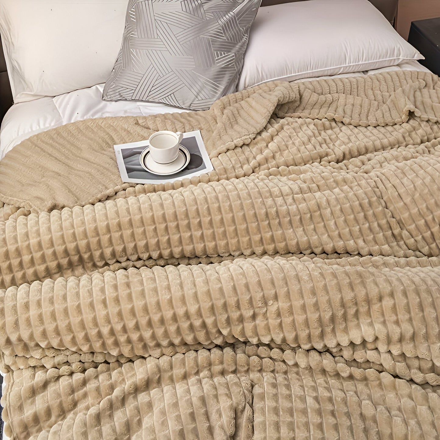 EliteWave Plaid - Ultrafluffy strukturierte korallfarbene Fleece-Decke
