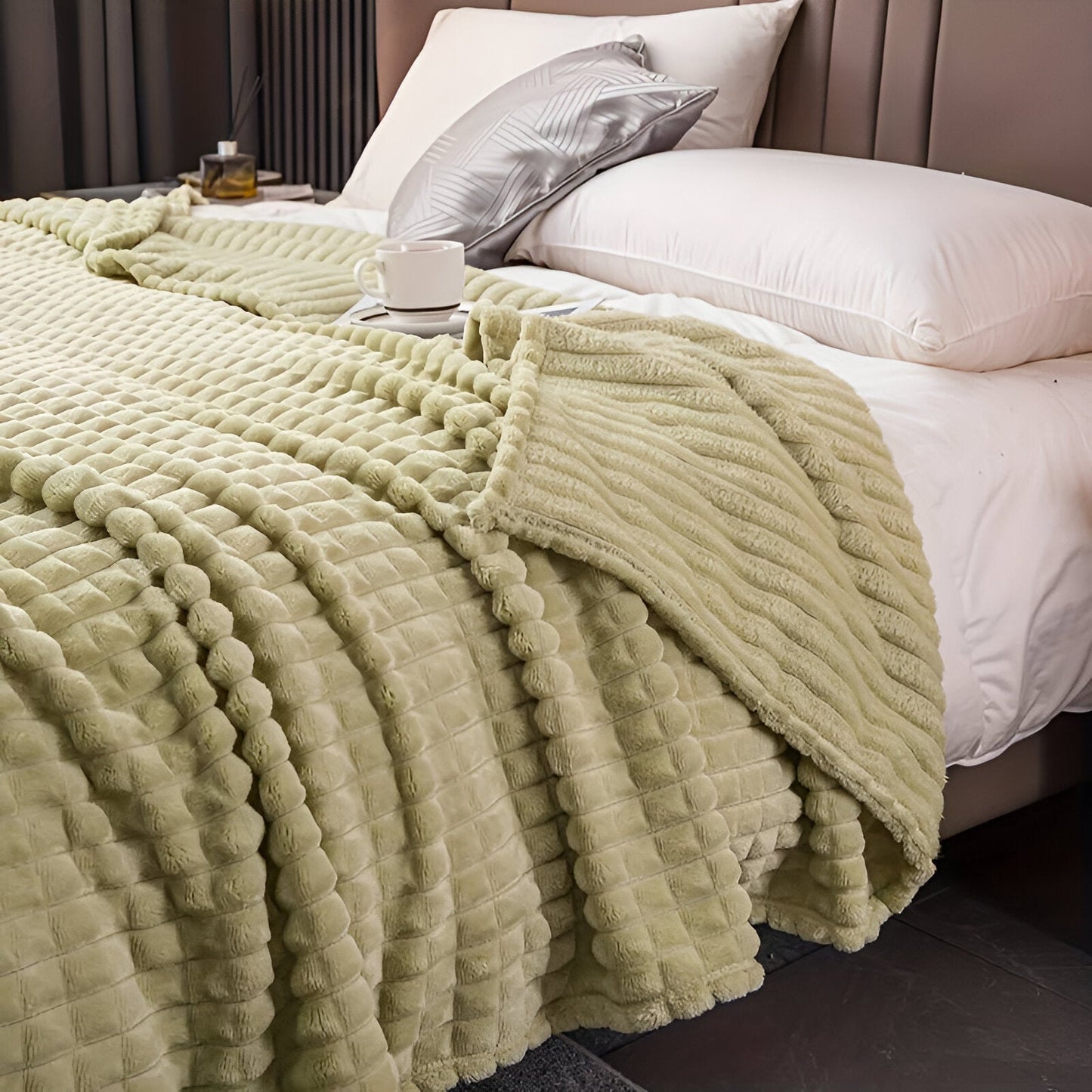 EliteWave Plaid - Ultrafluffy strukturierte korallfarbene Fleece-Decke