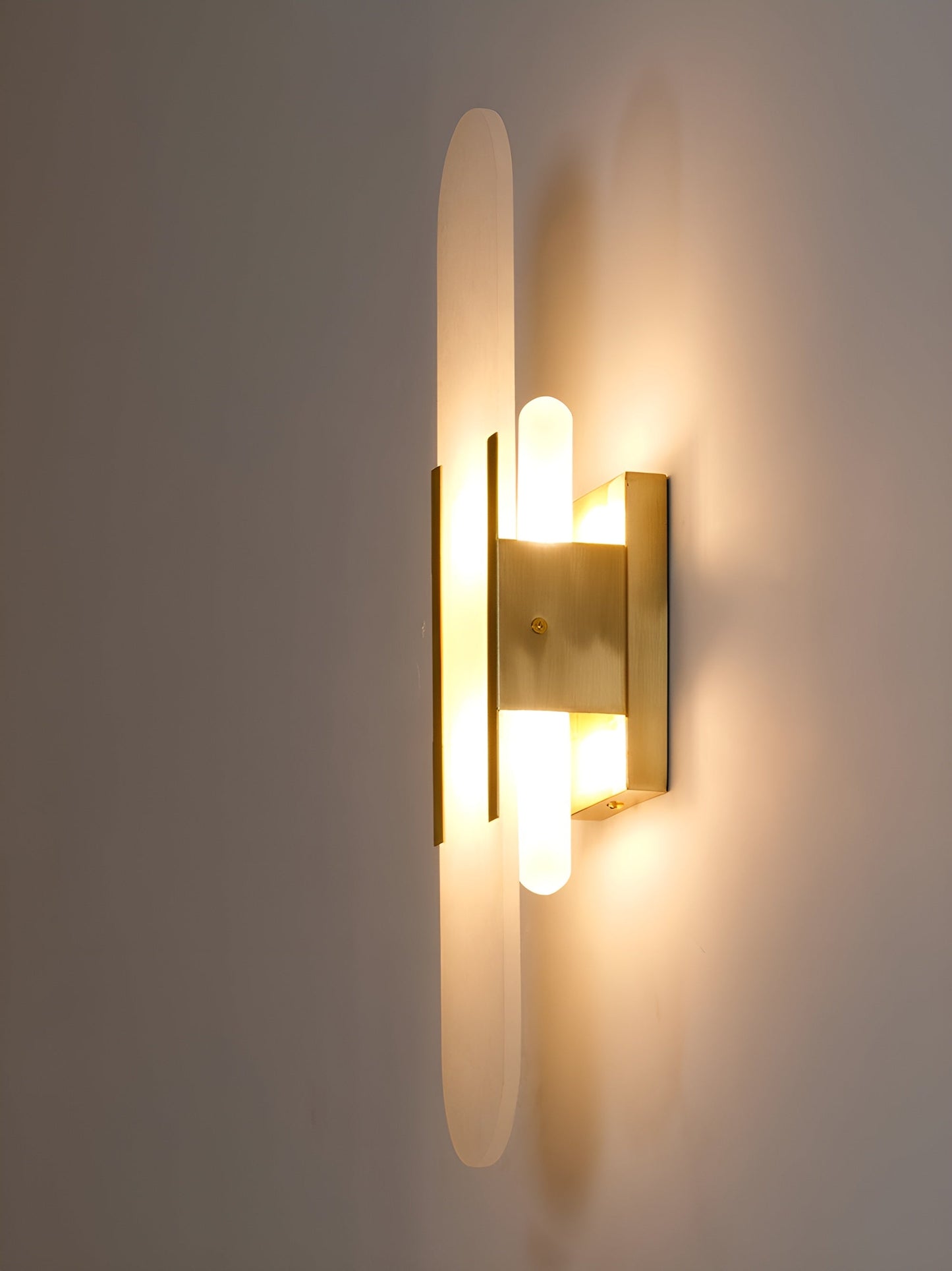 Frendorf | Lavish Alabaster Wandleuchte - Moderne Kupfer-Wandleuchte - LED-Wandleuchter