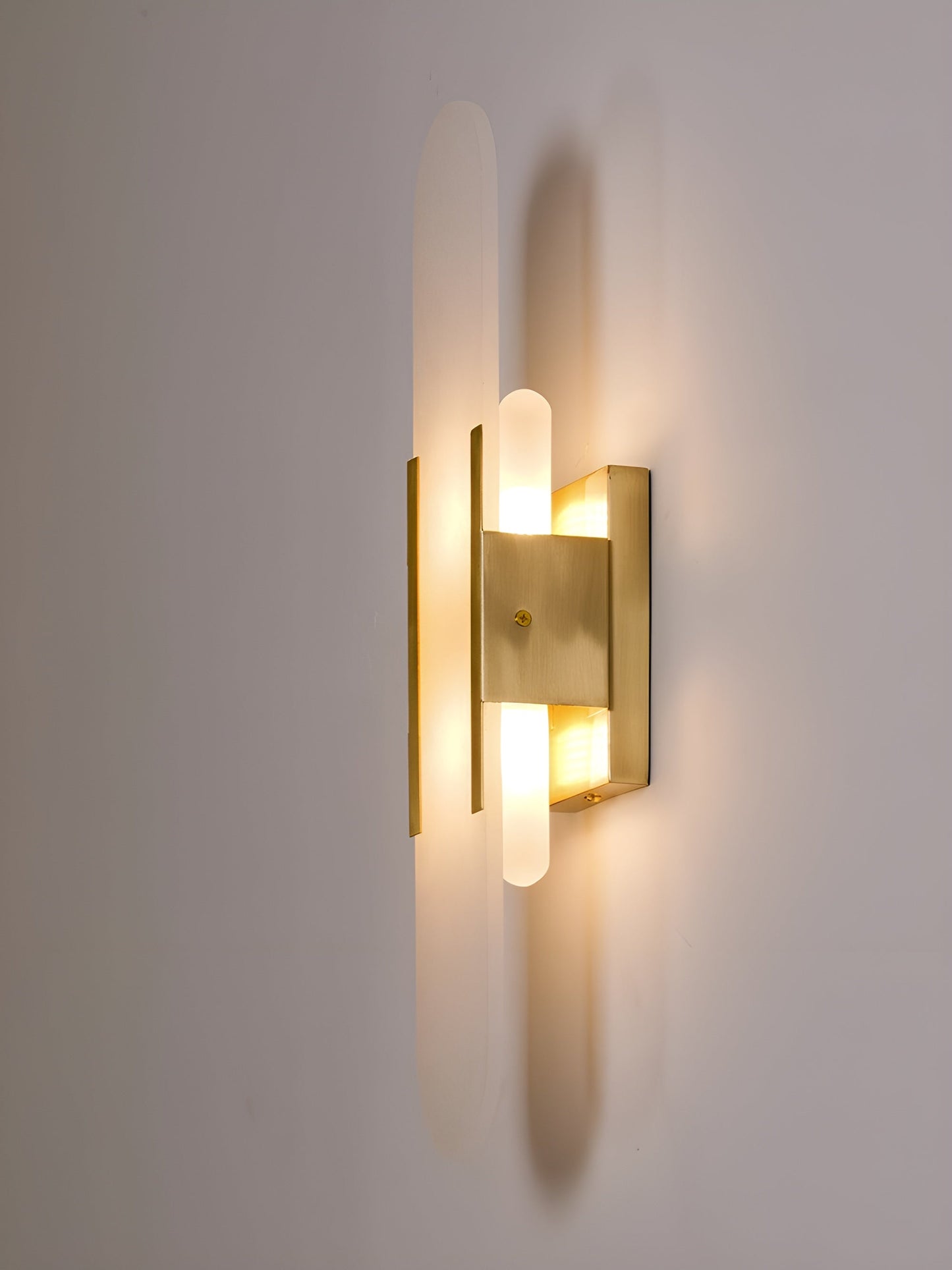 Frendorf | Lavish Alabaster Wandleuchte - Moderne Kupfer-Wandleuchte - LED-Wandleuchter