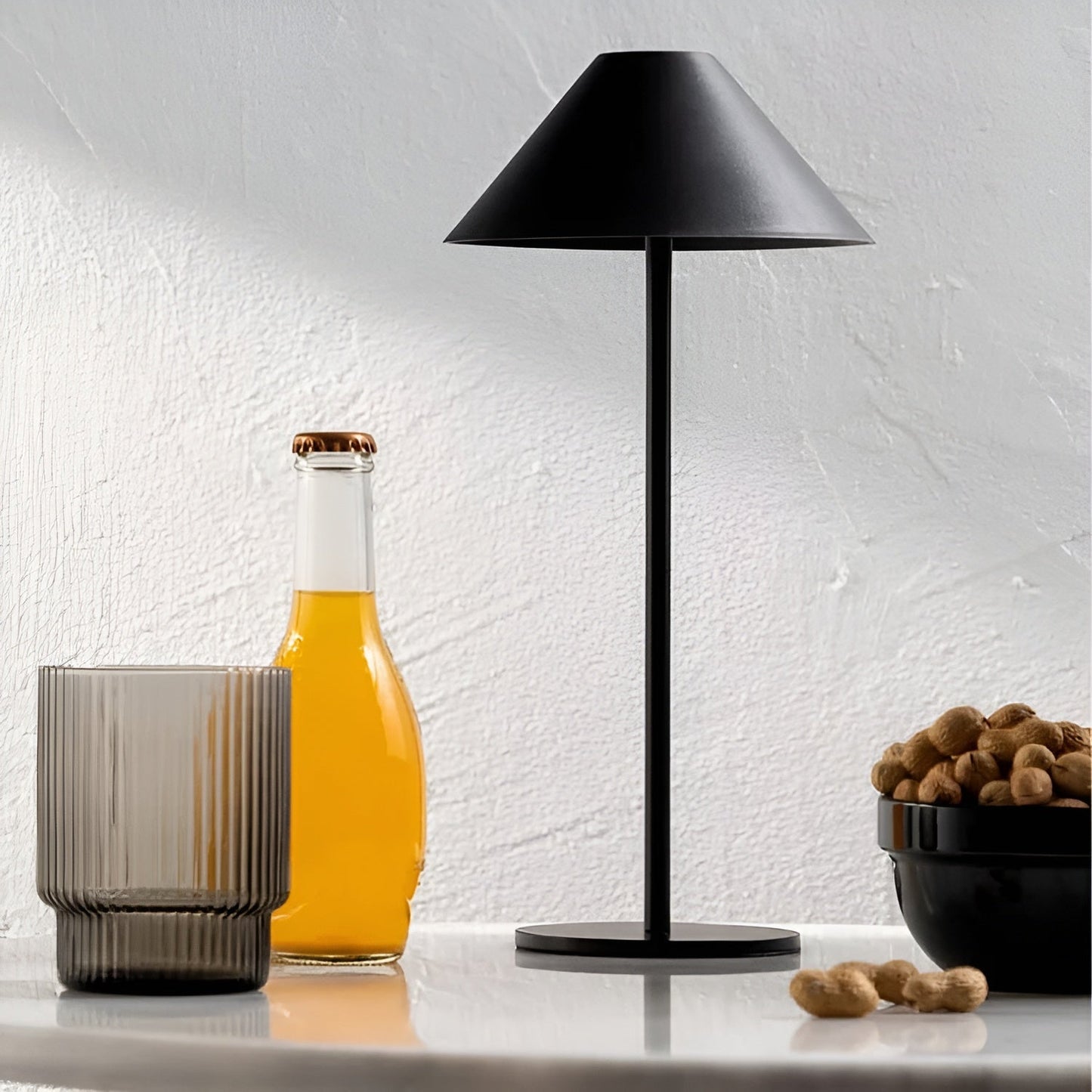 LumiLuxe - Dimmbare Nordic Cone LED-Tischleuchte mit Touch Control