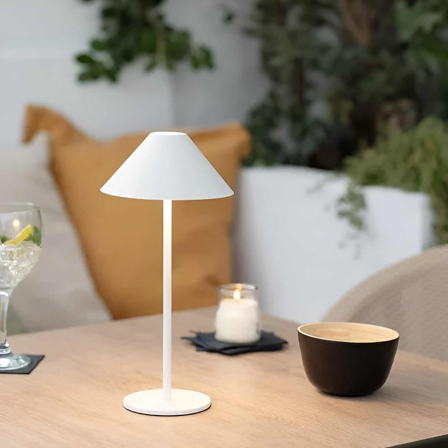 LumiLuxe - Dimmbare Nordic Cone LED-Tischleuchte mit Touch Control
