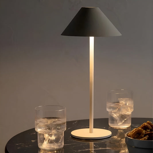 LumiLuxe - Dimmbare Nordic Cone LED-Tischleuchte mit Touch Control