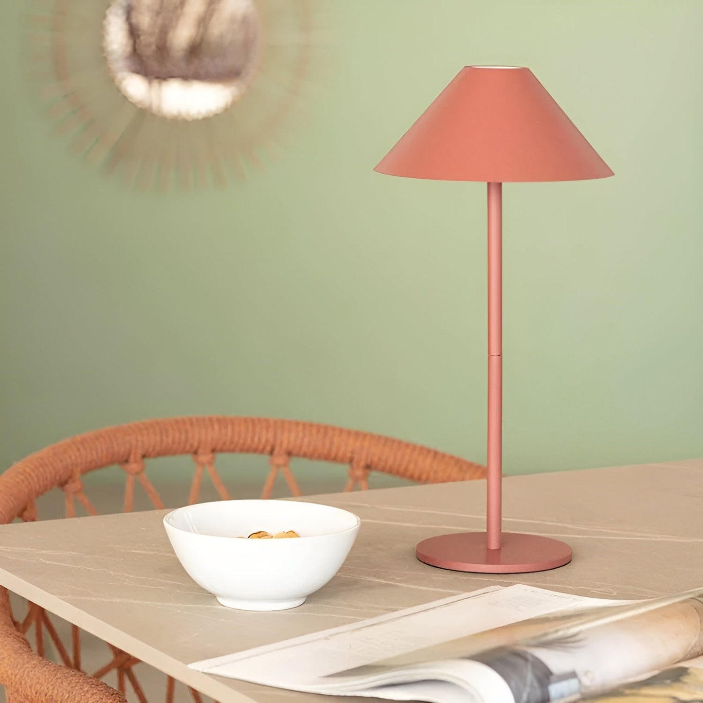 LumiLuxe - Dimmbare Nordic Cone LED-Tischleuchte mit Touch Control