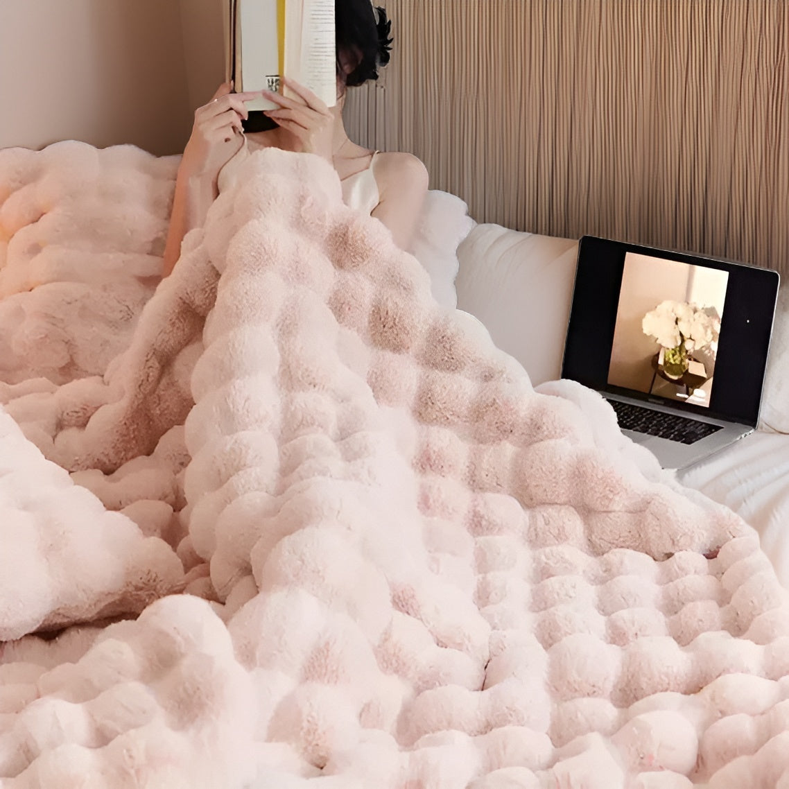 LuxeFleece - Kuschelige und elegante Wärmedecke für unterwegs Komfort