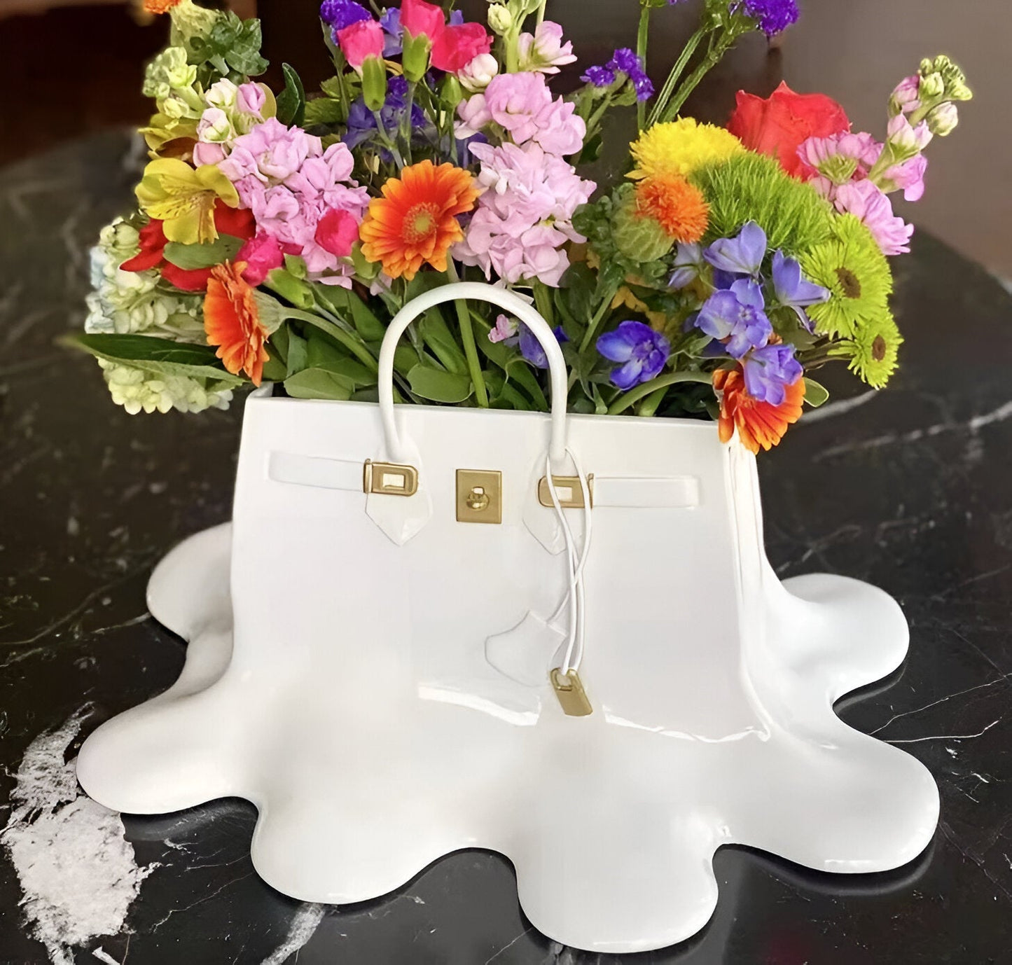 Frendorf | LuxuPurse Vasen - Stilvolle Blumentaschenvase aus Harz