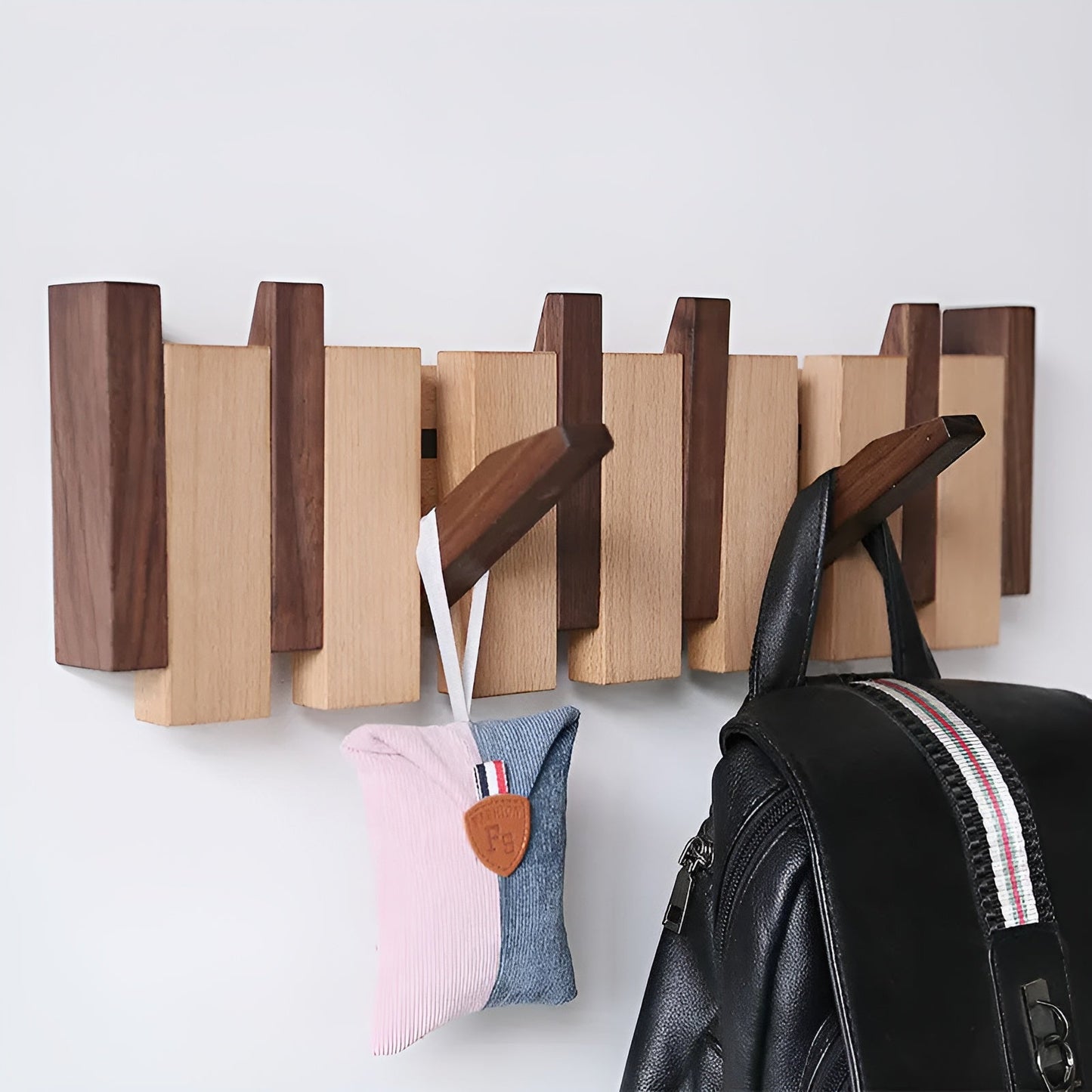 RetroHooks - Holzklavier-Wandregal mit magnetischen Haken