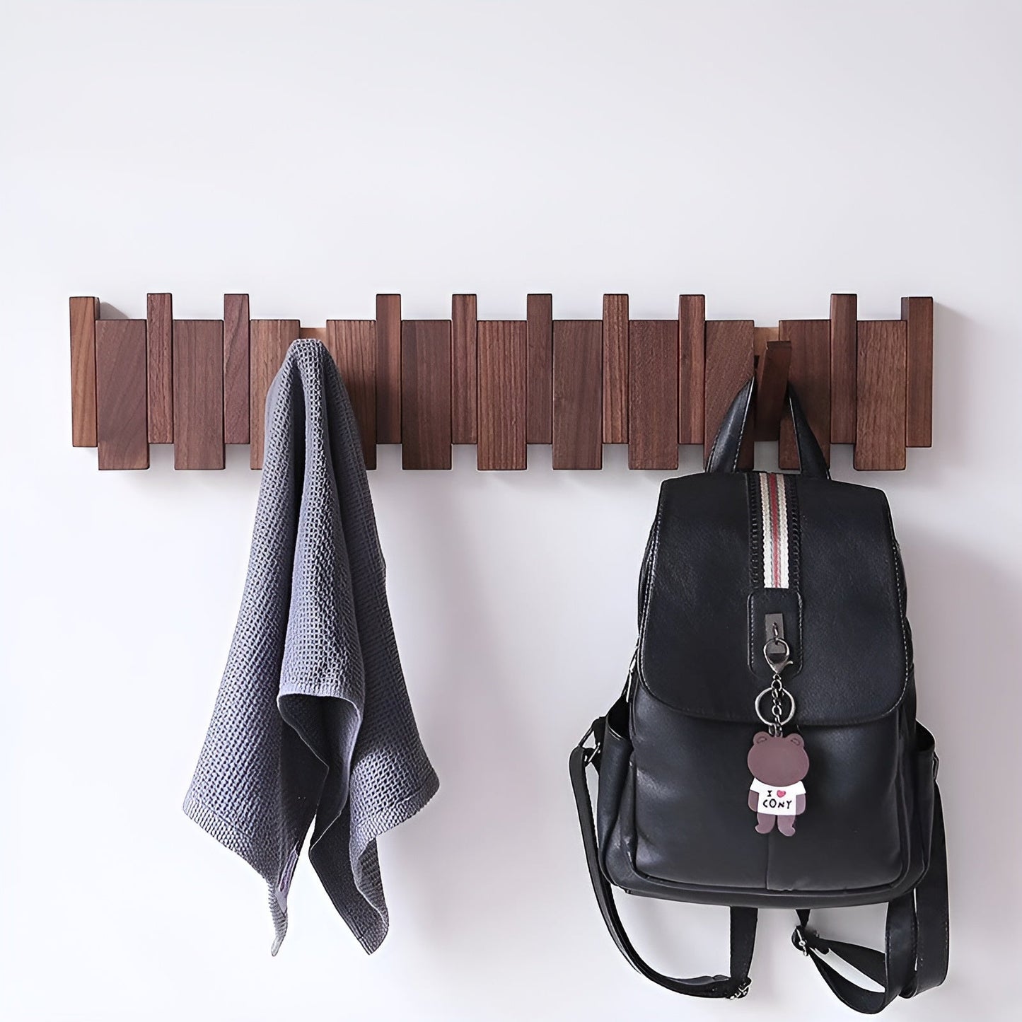 RetroHooks - Holzklavier-Wandregal mit magnetischen Haken