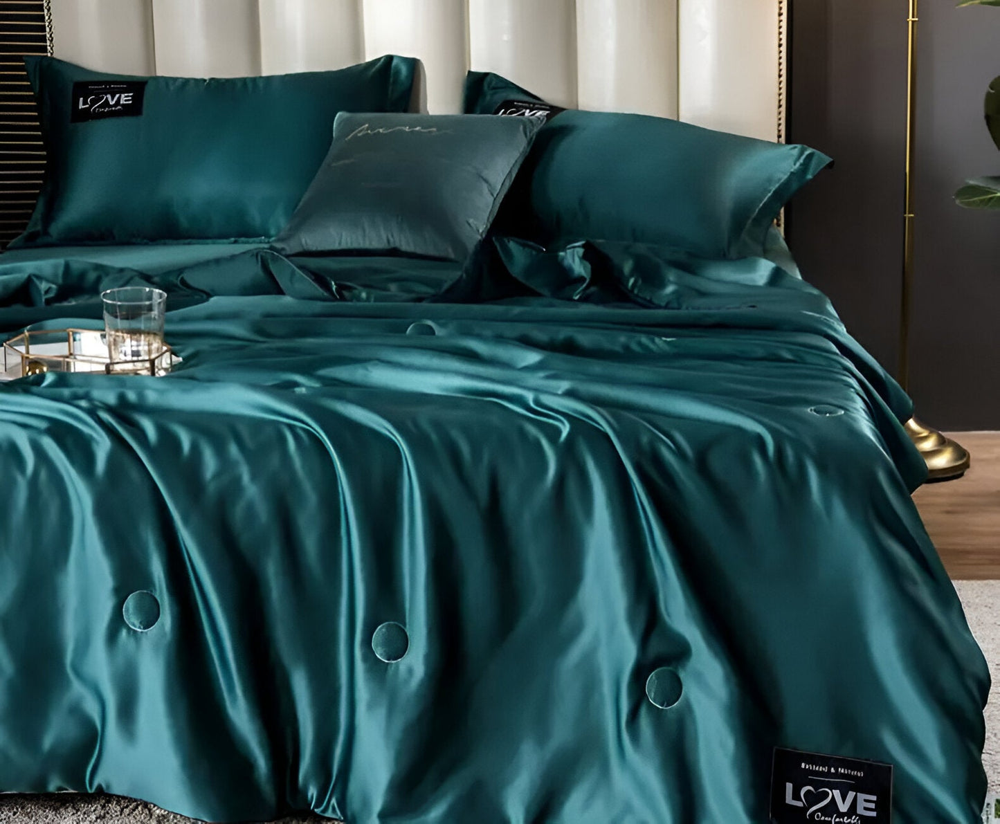 SilkyLux Bettdecke - Weiche & Atmungsaktive Satin Seiden Bettwäsche für Ganzjährigen Komfort