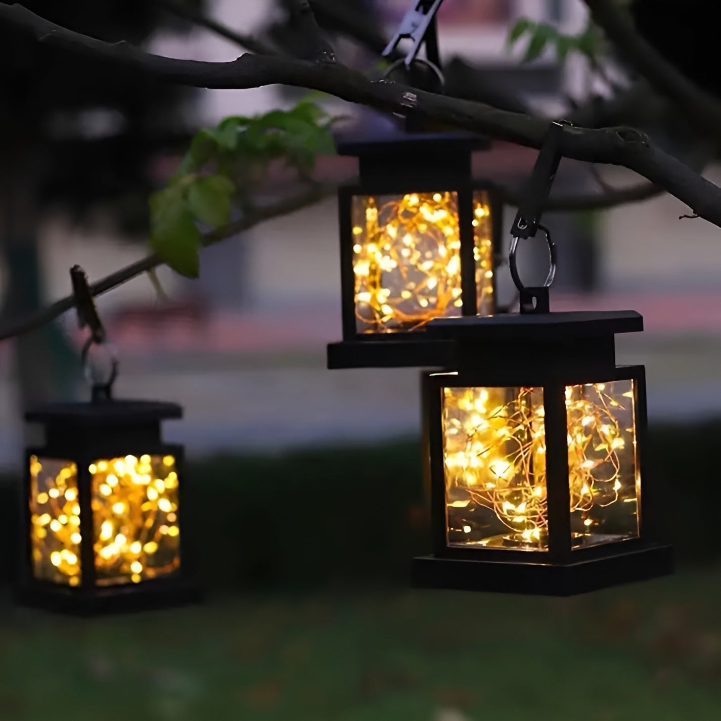 Magic Lantern - Solar-powered bulbs with dual panel control