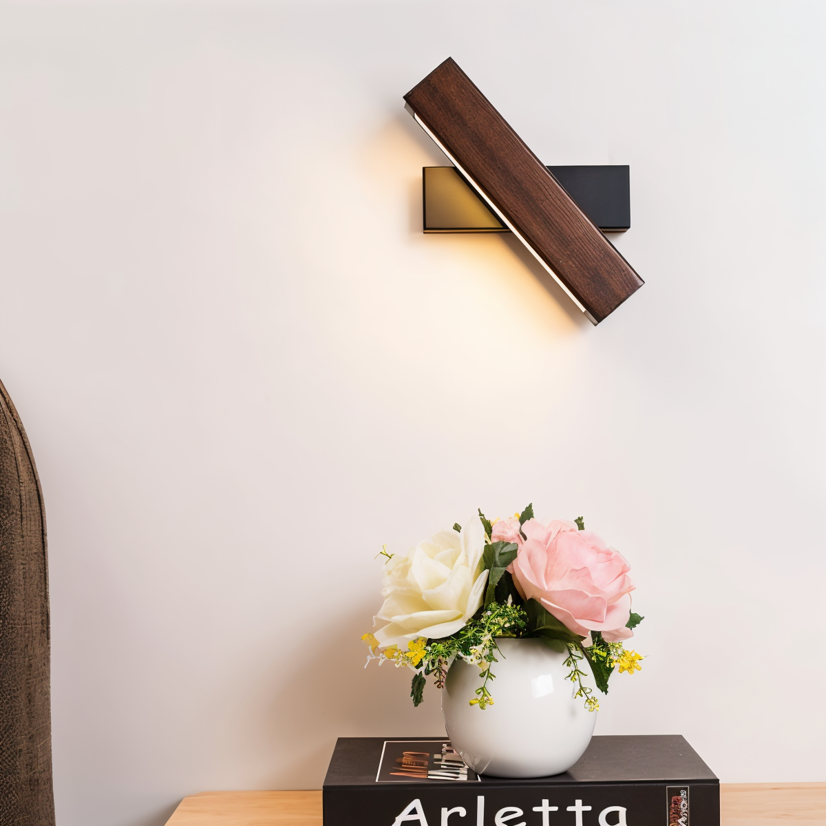 TwistLED Wandlampe - 360° drehbare rechteckige LED-Wandlampe aus Holz