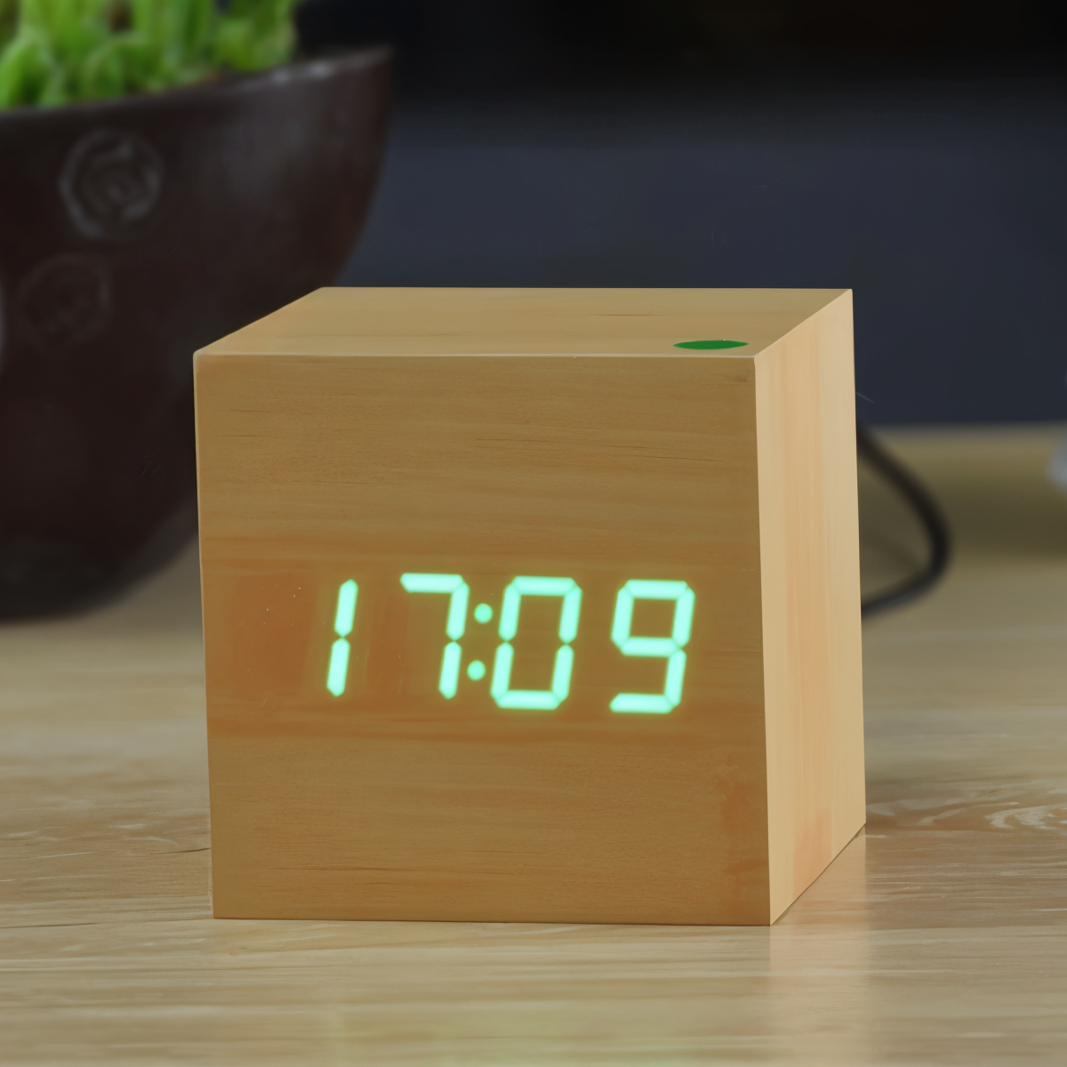 Digitale LED-Wecker - Würfeluhr - Holzuhr