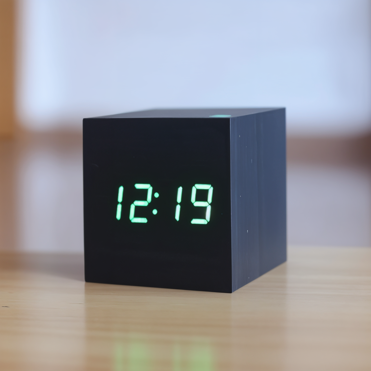Digitale LED-Wecker - Würfeluhr - Holzuhr