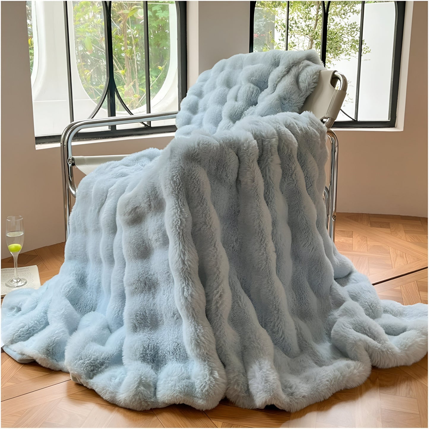 LuxeFleece - Kuschelige und elegante Wärmedecke für unterwegs Komfort