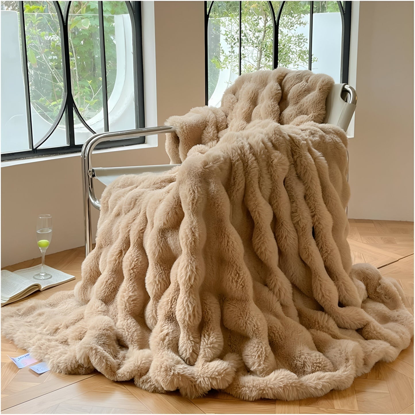 LuxeFleece - Kuschelige und elegante Wärmedecke für unterwegs Komfort
