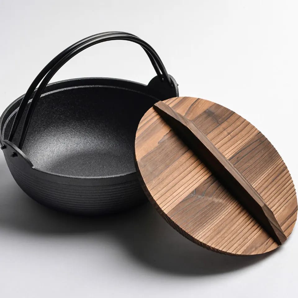 Vorgewürzter reiner Gusseisen-Wok mit flachem Boden und Holzdeckel