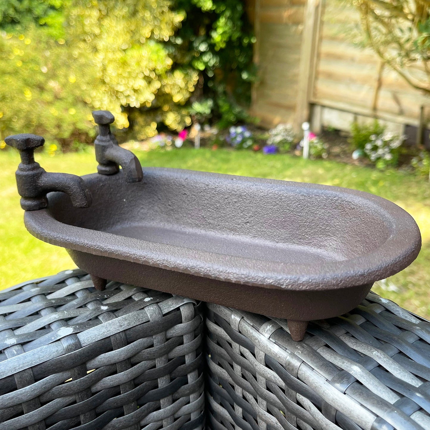 Bath Tub Cast Iron Garden Bird Feeder