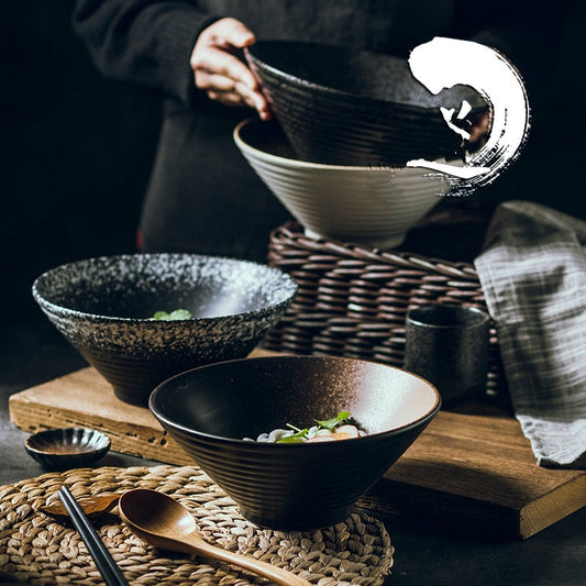 Japanisches kreatives Geschirrset, keramische Schüssel mit kommerziellem Bambushut, große Schüssel für Ramen, Reis, Nudeln, Suppe