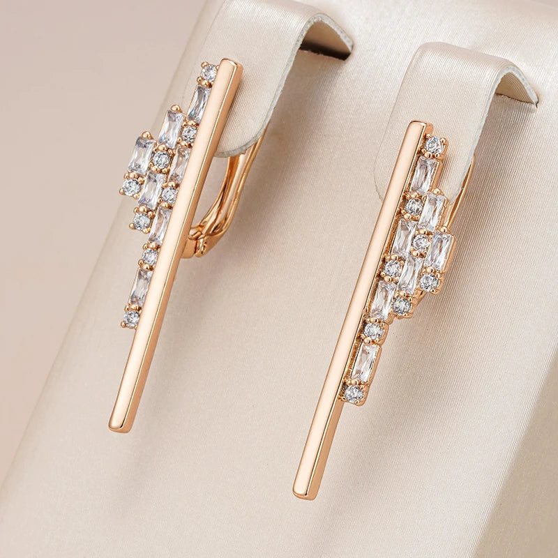 Frendorf | Elegante Zirkonia Ohrstecker in Gold