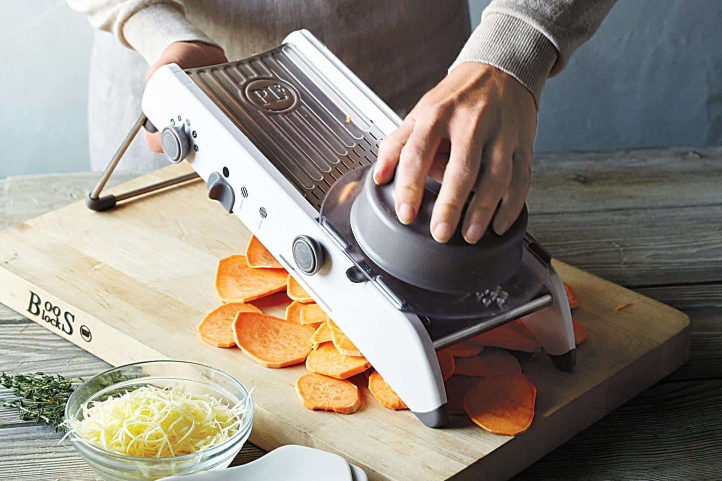 Frendorf | Mandoline Gemüseschneider – Professionelle Reibe mit Einstellbare 304 Edelstahl Klingen