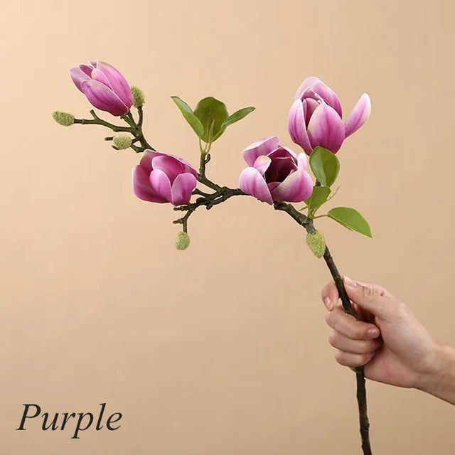 Lebensechte künstliche Magnolienzweige