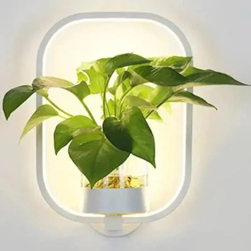 Moderne Wandlampe mit Pflanzenhalter – Stimmungslicht für eine grüne Note