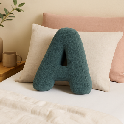 Frendorf | Personalisierter Buchstaben-Wurfkissen für das Sofa
