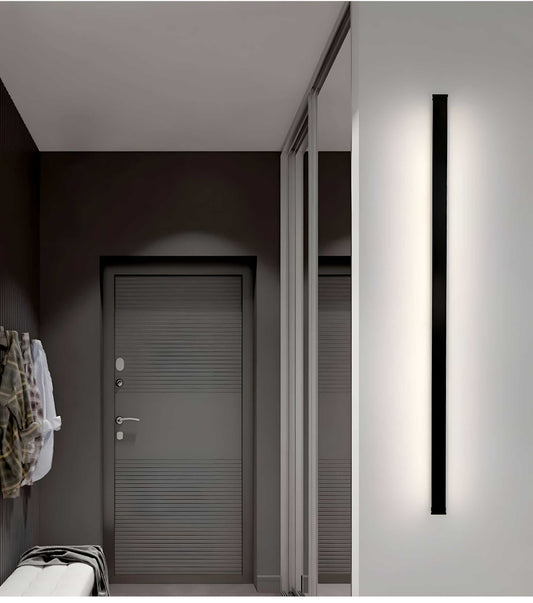 Lineare minimalistische moderne Wandlampe