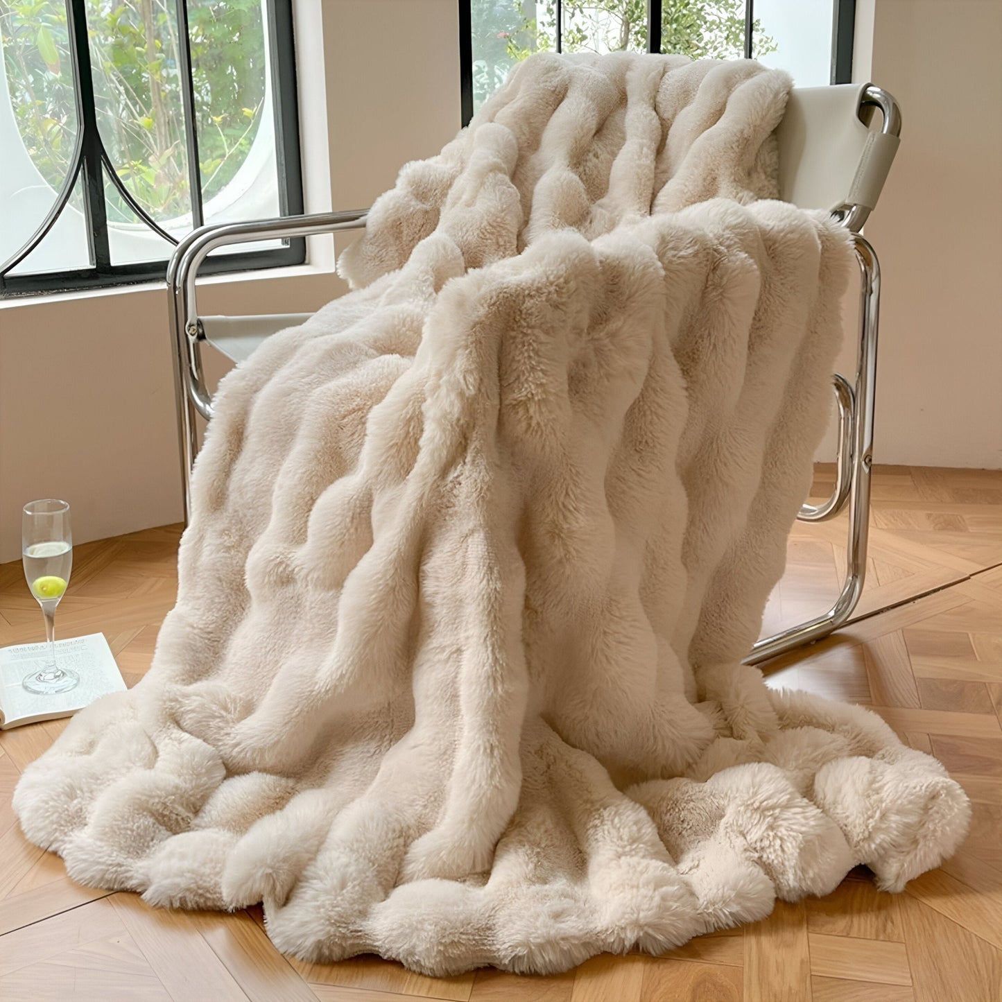 LuxeFleece - Kuschelige und elegante Wärmedecke für unterwegs Komfort