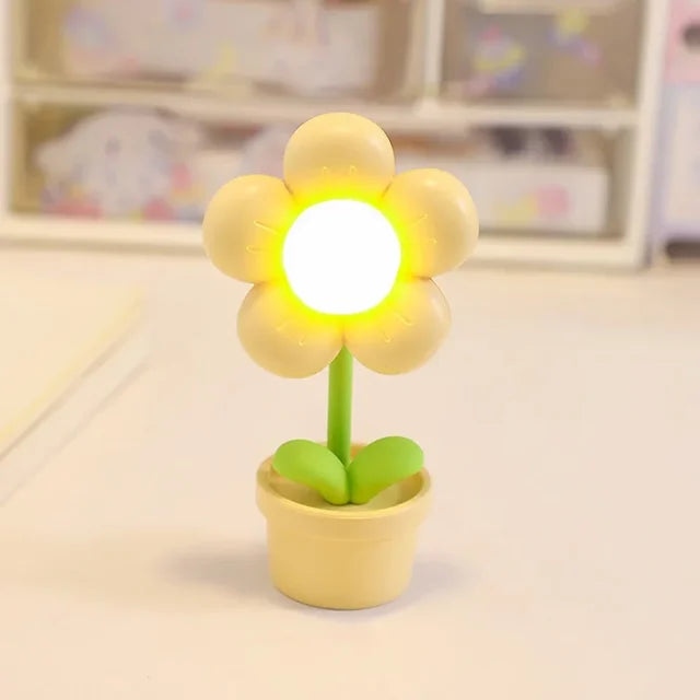 Frendorf | BloomAura – Elegante kleine Tischlampe mit Blumendesign für sanfte Beleuchtung