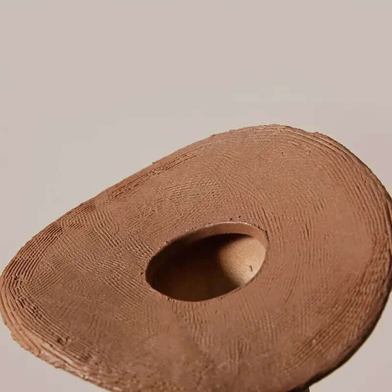 Minimalistische Morandi-farbige Vasen