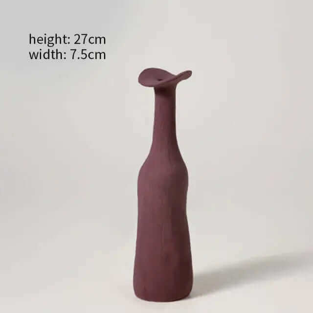Minimalistische Morandi-farbige Vasen
