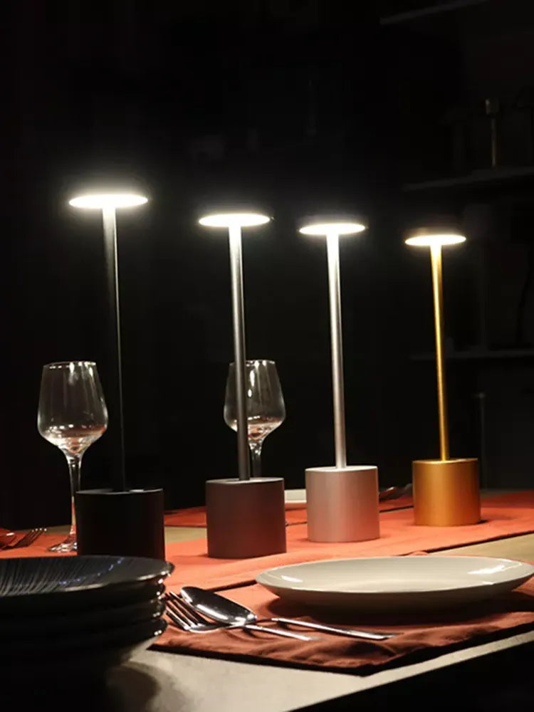 Frendorf | LumaLite Wiederaufladbare LED-Tischlampe | Kabellos | Dimmbar | Modernes Design für Restaurants und Zuhause